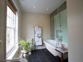 5 Chapel Street Bed And Breakfast เคมบริดจ์ ภายนอก รูปภาพ