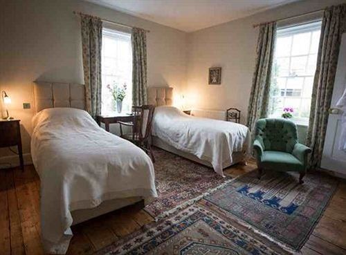 5 Chapel Street Bed And Breakfast เคมบริดจ์ ภายนอก รูปภาพ